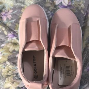 Slip-ons size 10 NWT